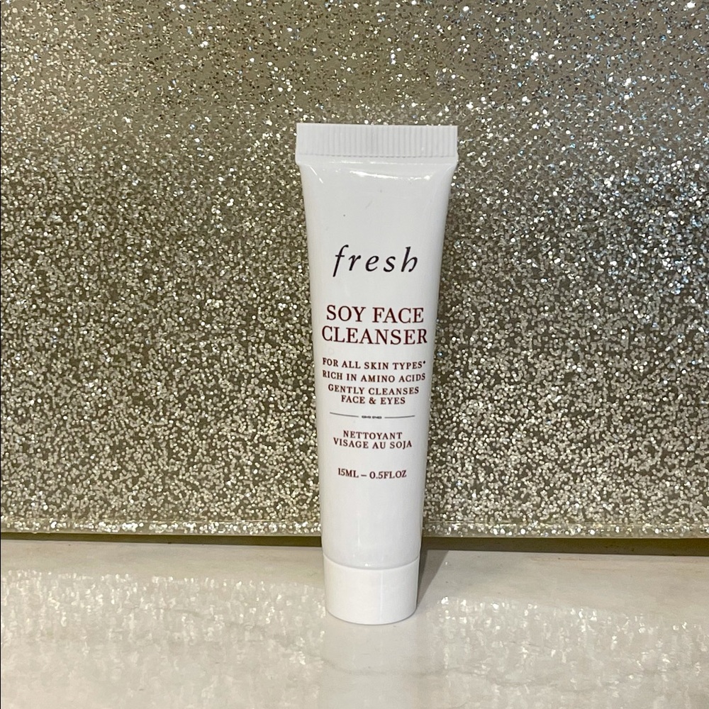 5 for $25 item 🌺 Mini Fresh Soy Face Cleanser